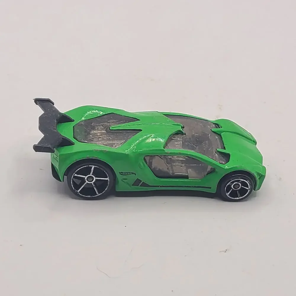 Hot Wheels Green Impavido 1 1:64 Scale Diecast Toy Car